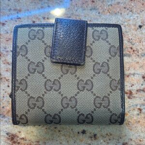 Gucci Black and Gray Signature Wallet